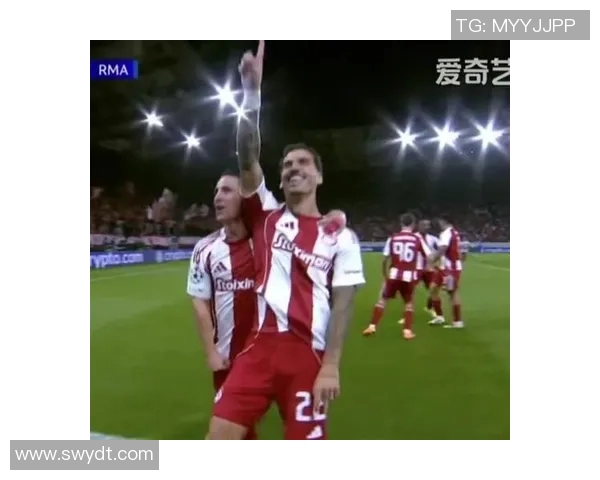 赛中意外受伤仍坚持作战，突破传球毫不含糊，拼到比赛结束，硬汉本色尽显